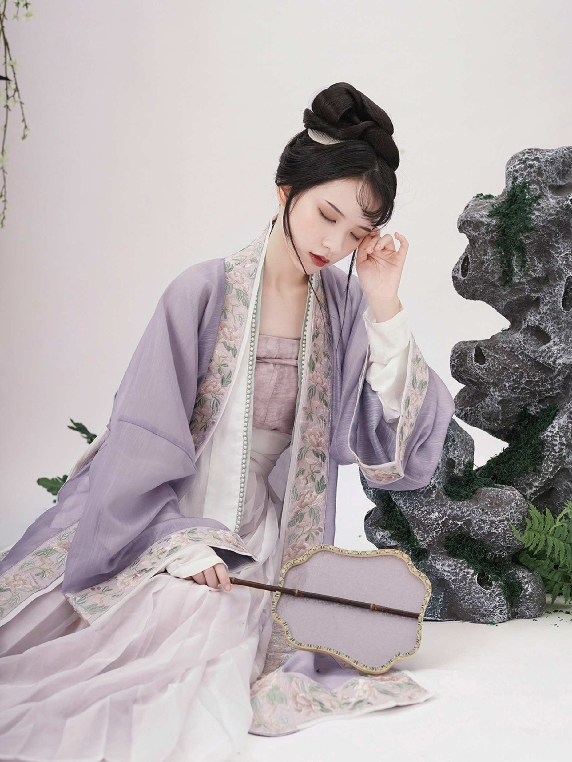 Xue Qing 雪青 Lilac Pearl Song Dynasty Ruqun