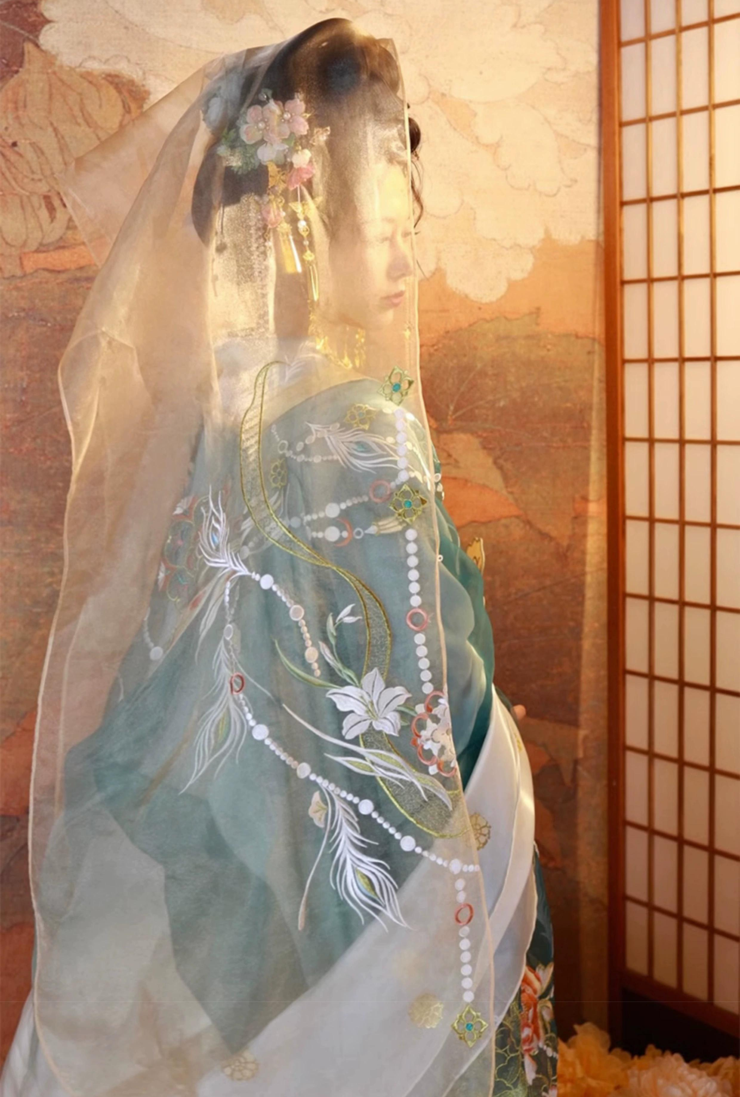 Yun Meng 云梦 Модернизированный набор Cloudy Dreams Lotus Fairy Heziqun династии Тан