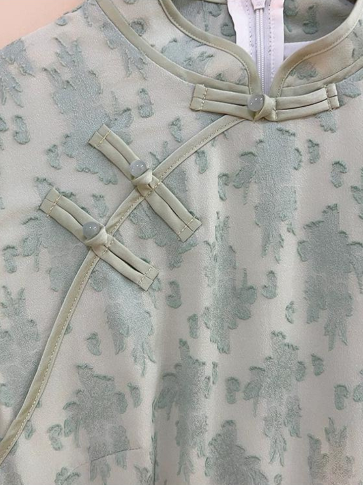 Zhi Lian 之恋 Летнее романтическое Ципао больших размеров с цветочным принтом и короткими рукавами