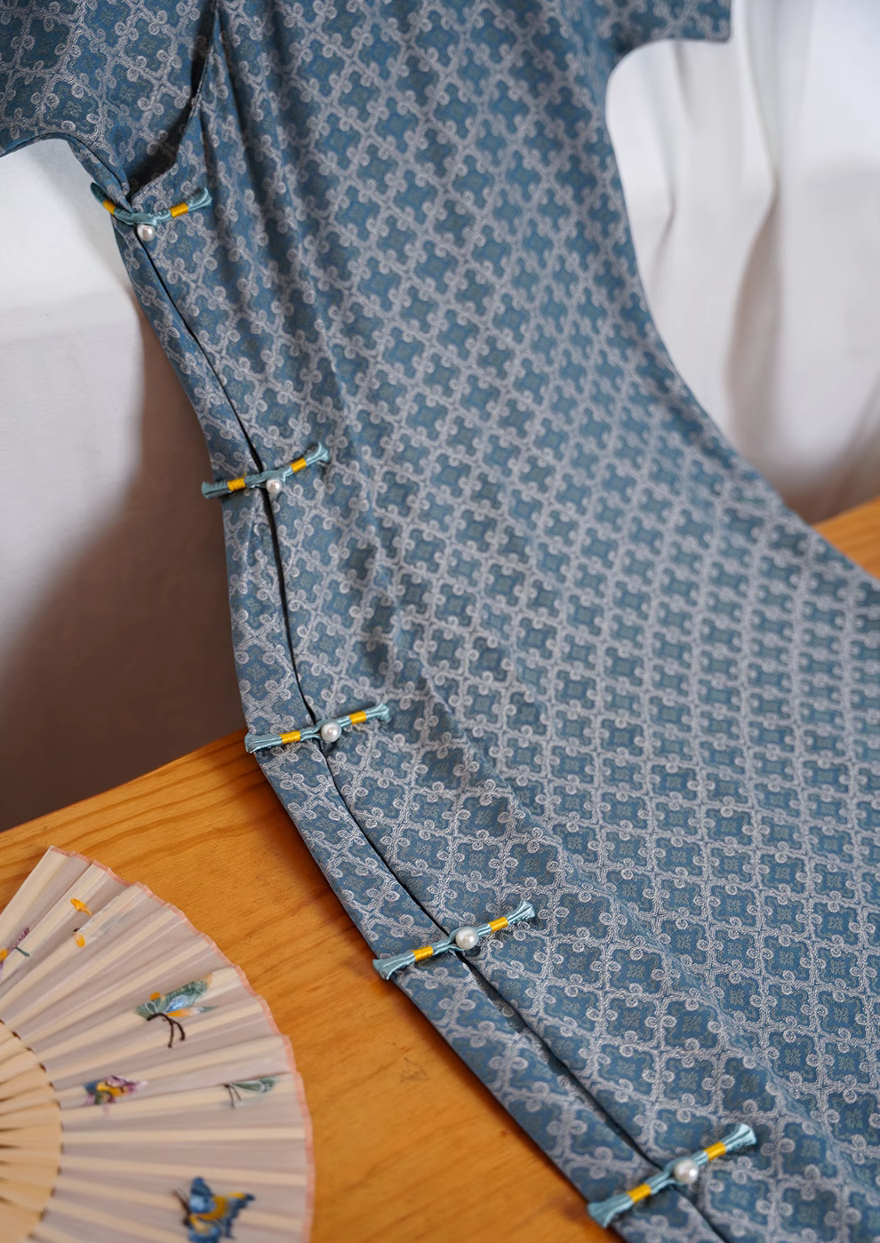 Гао Гуй 高贵 Атласная парча в стиле 1930-х годов Ципао