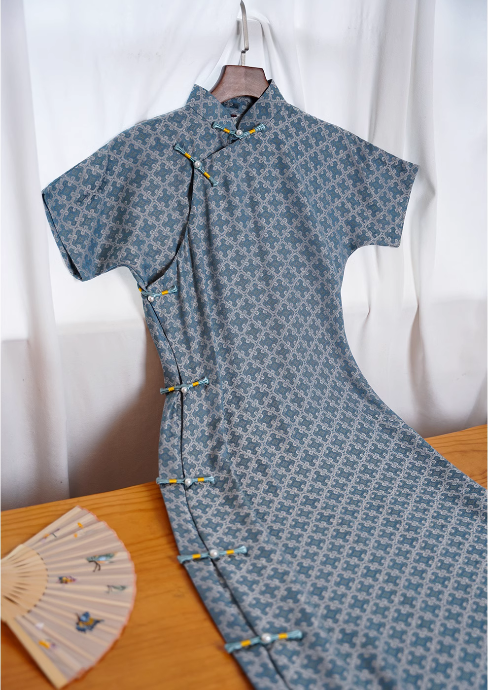 Гао Гуй 高贵 Атласная парча в стиле 1930-х годов Ципао