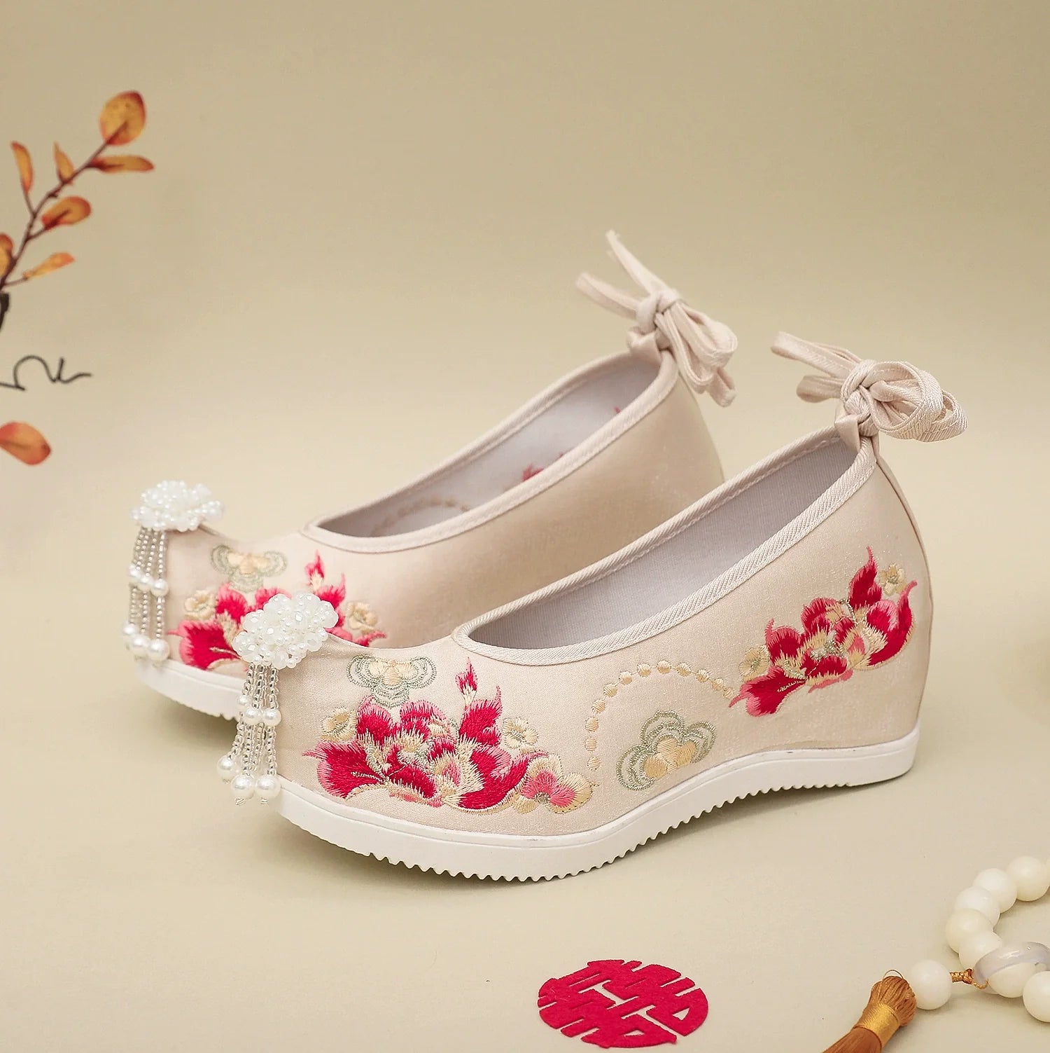 Sai Hong 腮红 Song Ming Chaussures Gongxie à bout pointu avec perles brodées