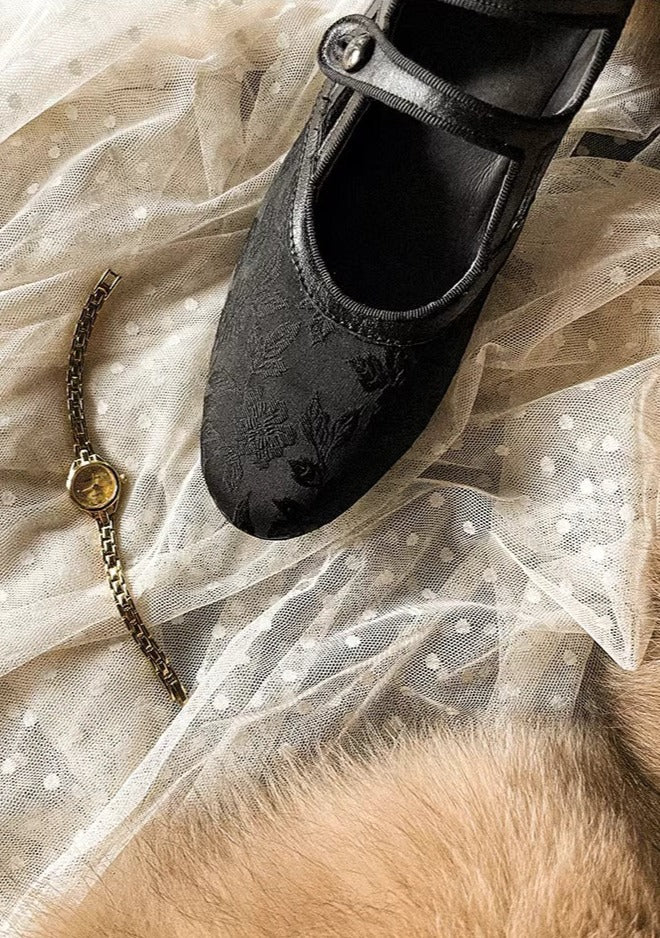 Ночной колпак 睡前酒 Репродукции 1920-х годов из воловьей кожи, жаккардовые туфли на маленьком каблуке