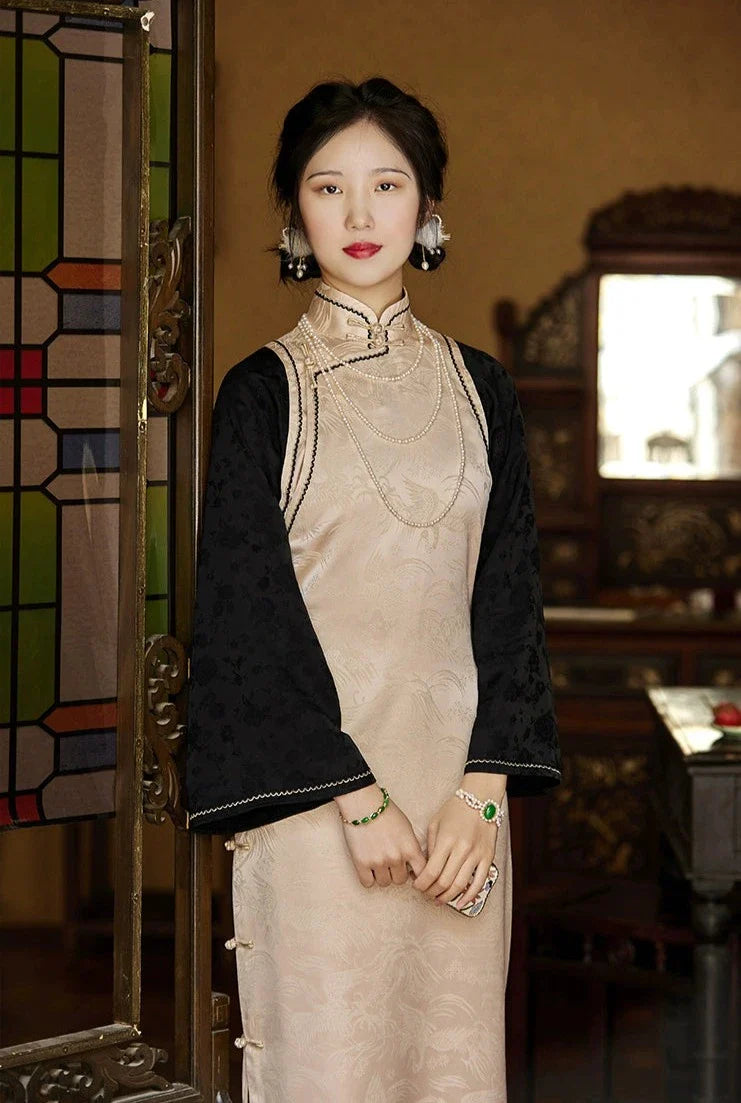 Капучино 卡布奇诺 Атласный жаккардовый комплект из двух частей 1930-х годов Ципао с рукавами-колокольчиками