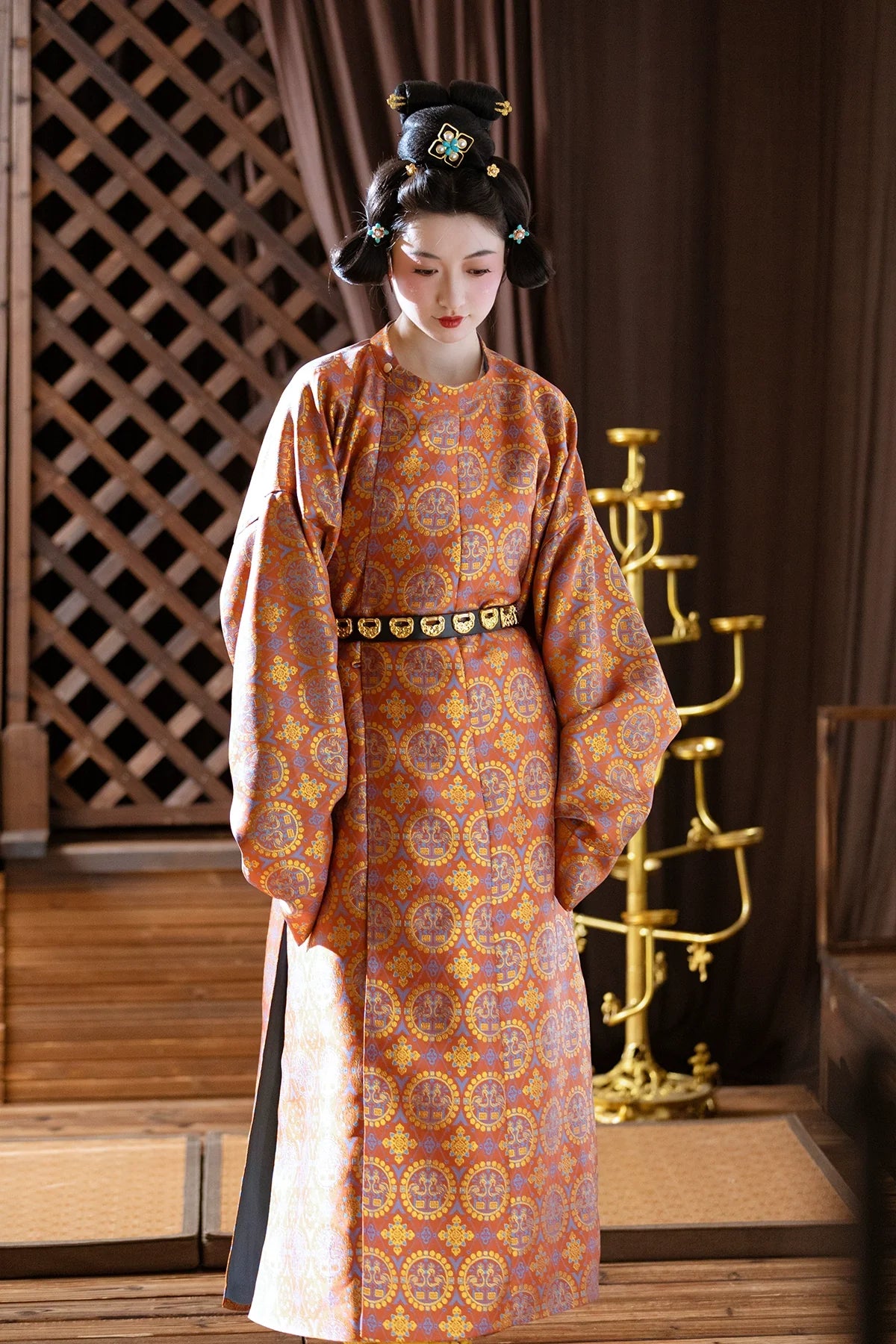 Жемчужные птицы 团窠联珠对鸟纹 Парчовый халат унисекс Yuanlingpao с круглым воротником