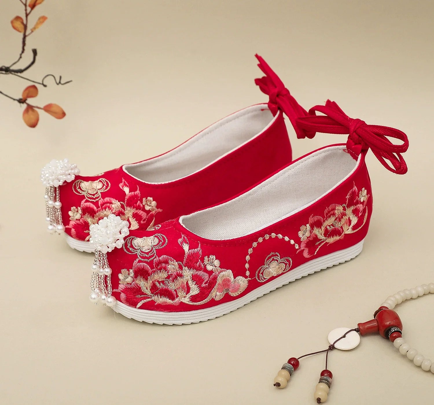 Sai Hong 腮红 Song Ming Chaussures Gongxie à bout pointu avec perles brodées