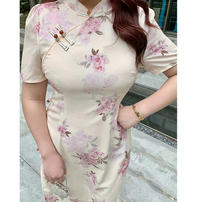 Xiari Meigui 夏日玫瑰 Rosy Summer Plus Size Modernized Classic Floral Print Qipao