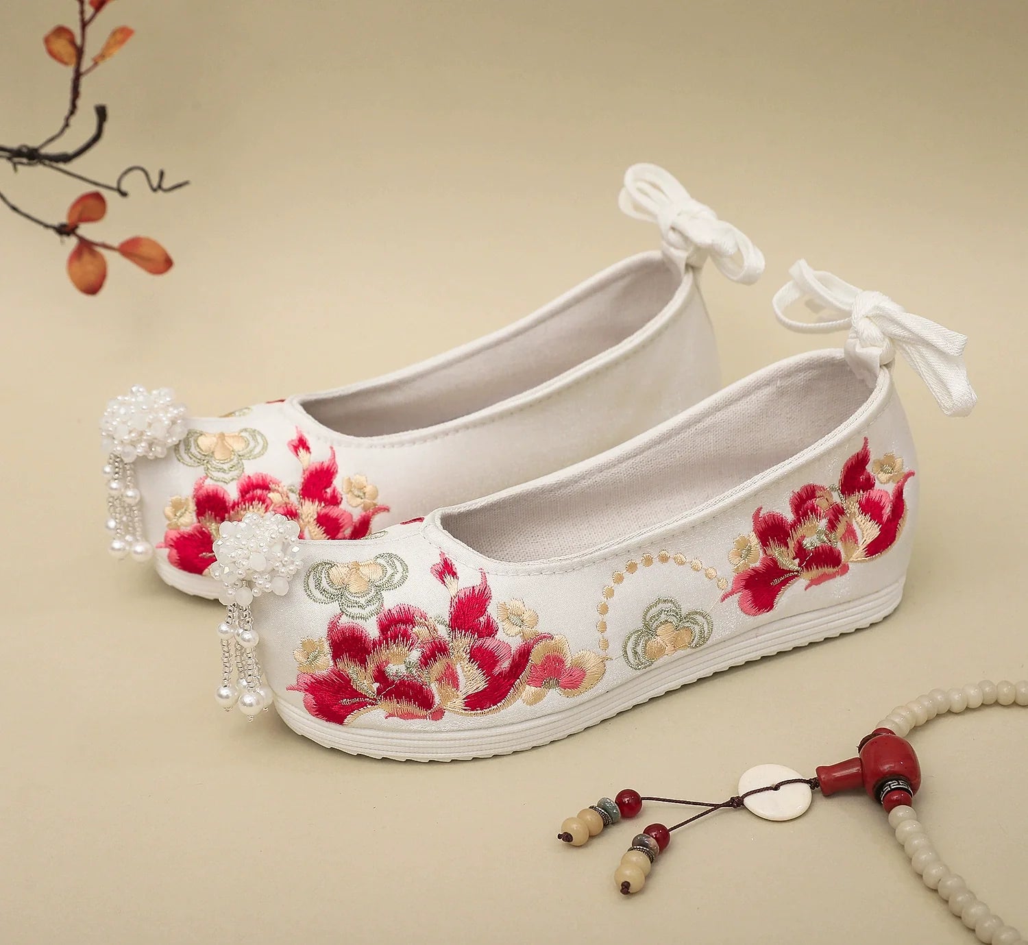 Sai Hong 腮红 Song Ming Chaussures Gongxie à bout pointu avec perles brodées