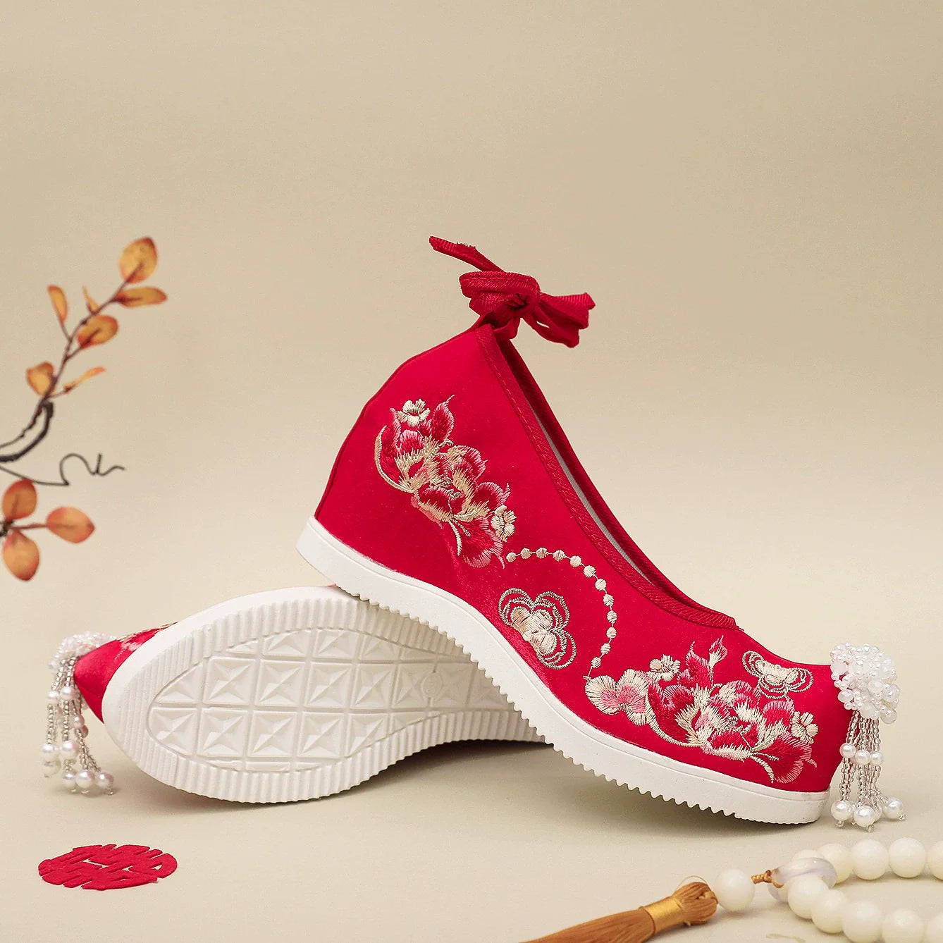 Sai Hong 腮红 Song Ming Chaussures Gongxie à bout pointu avec perles brodées