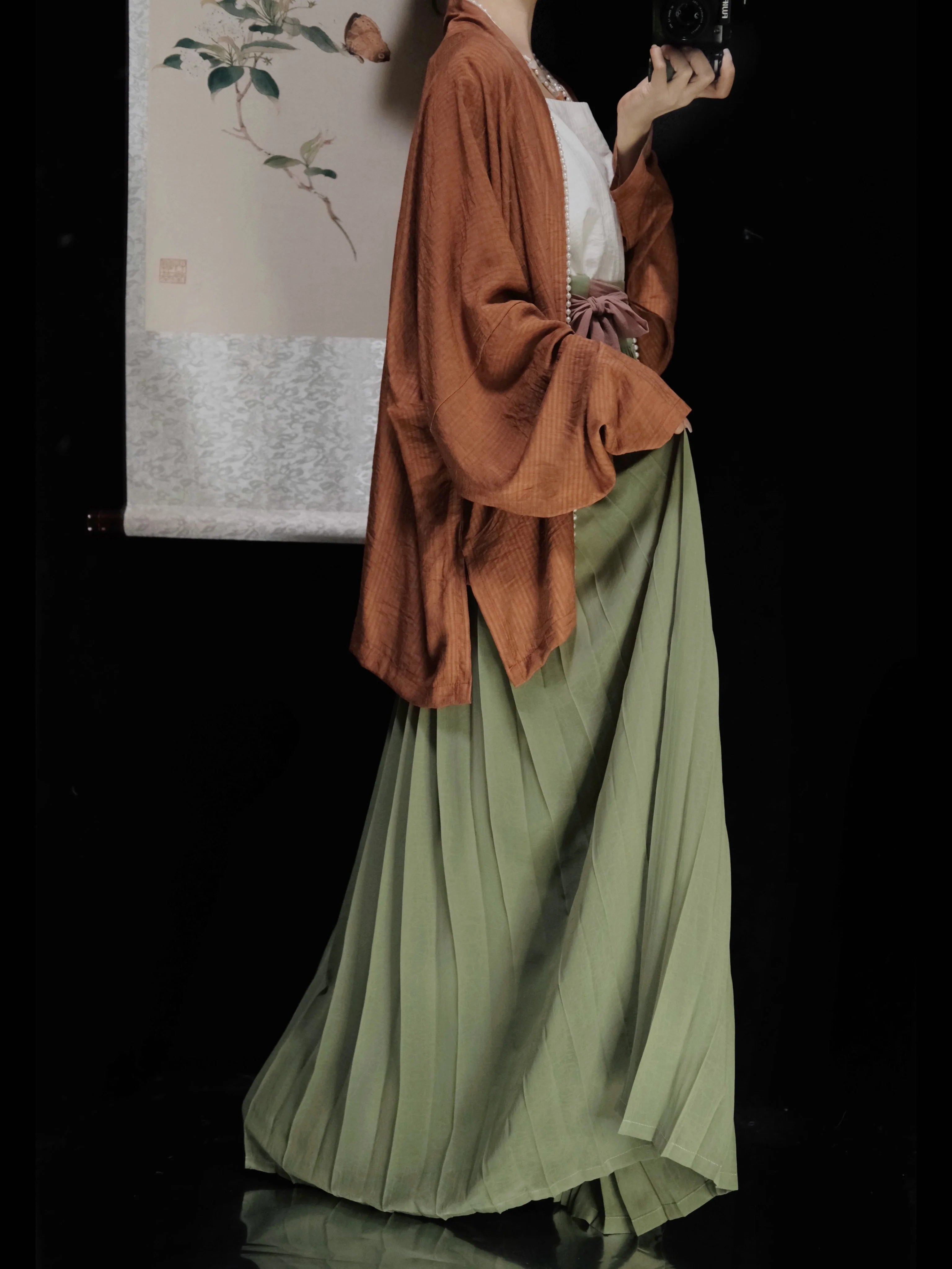 Pu Tao 葡萄 Raisin Dynastie Song Diverses jupes Baidiequn