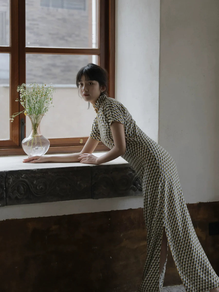 Duo Lun 多伦 Ципао из хлопка и шелка с короткими рукавами и узором в стиле ретро 1930-х годов