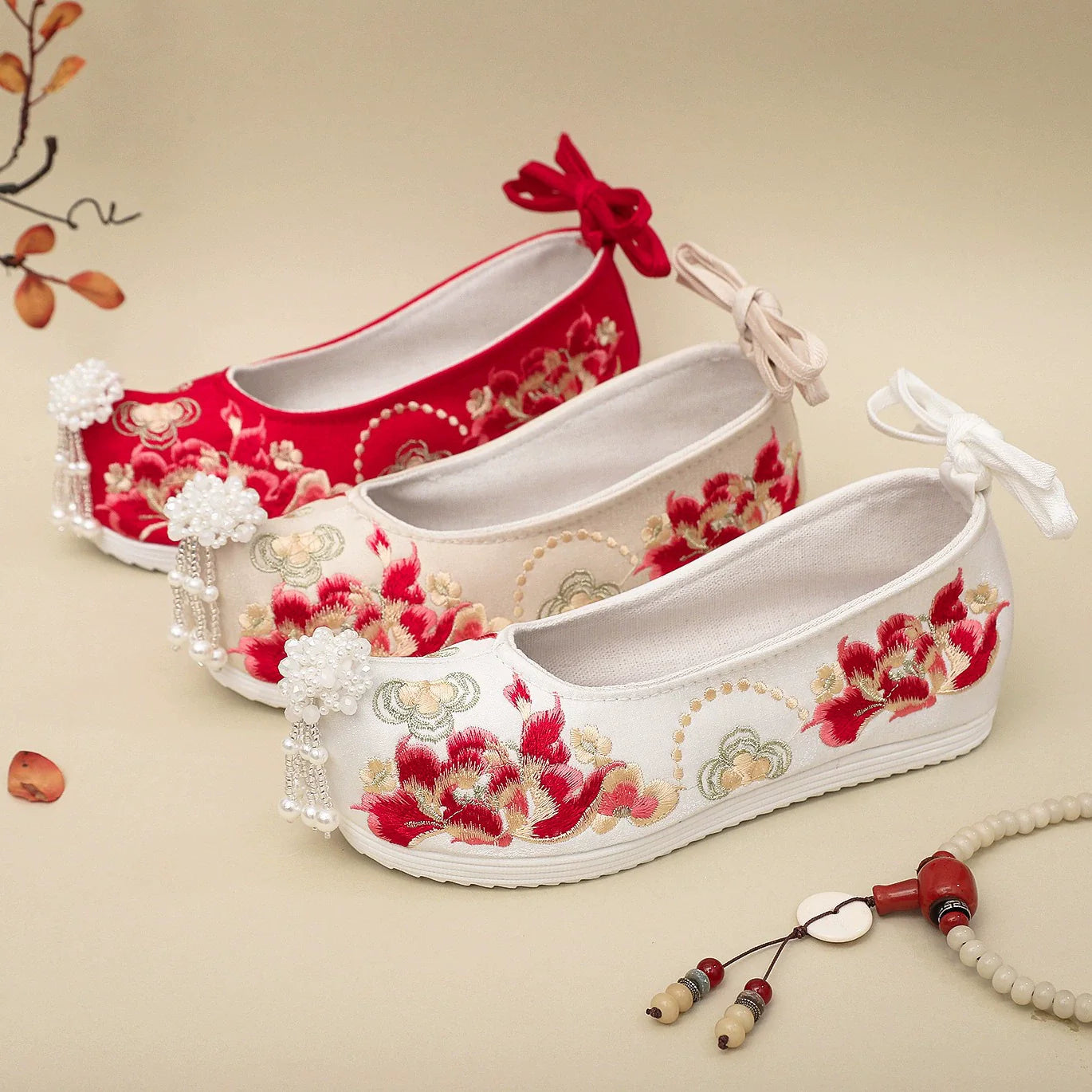 Sai Hong 腮红 Song Ming Chaussures Gongxie à bout pointu avec perles brodées