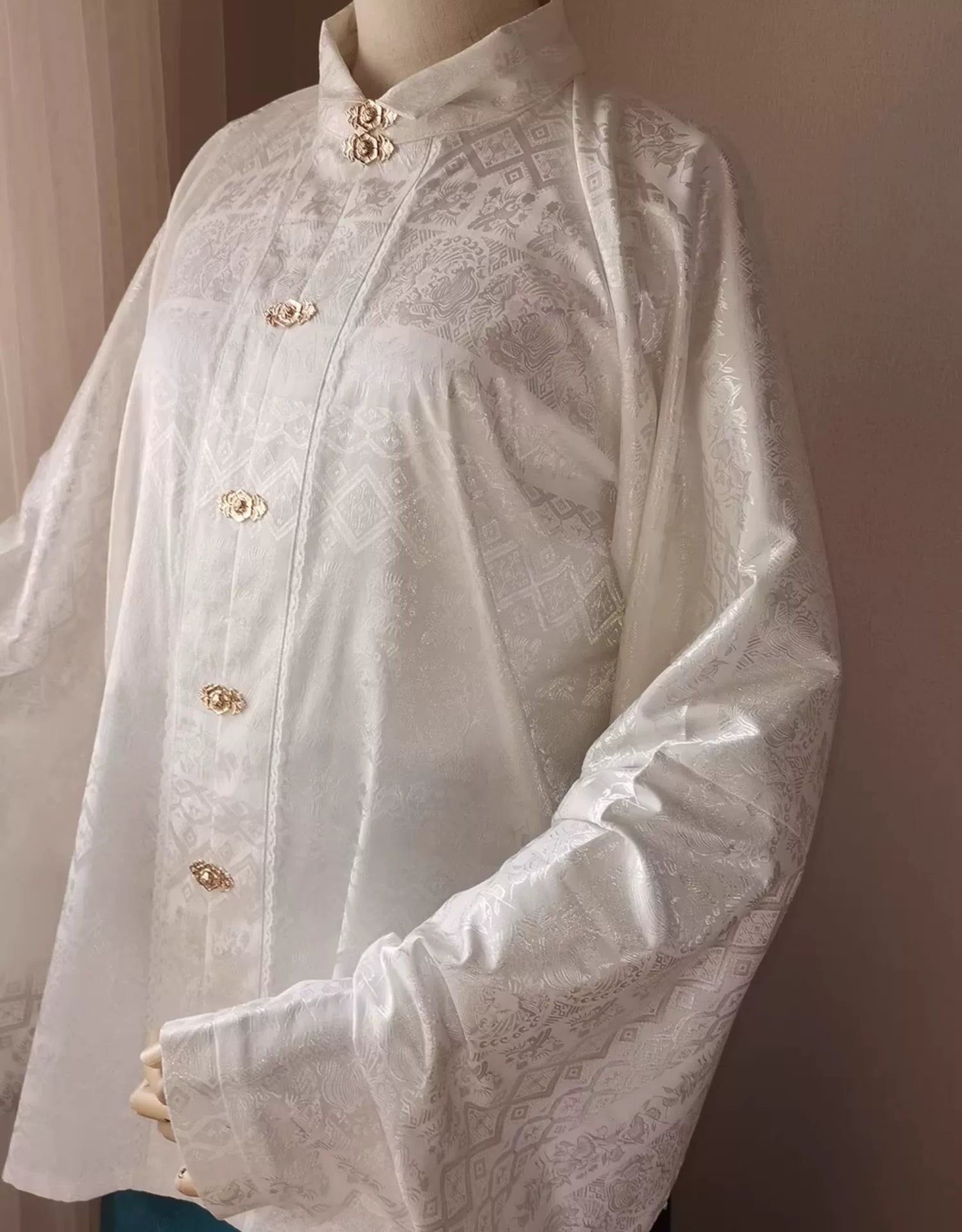 Doufu 豆腐 Tofu Ming Dynasty Атласный топ больших размеров Liling Duijin Pipa с рукавами