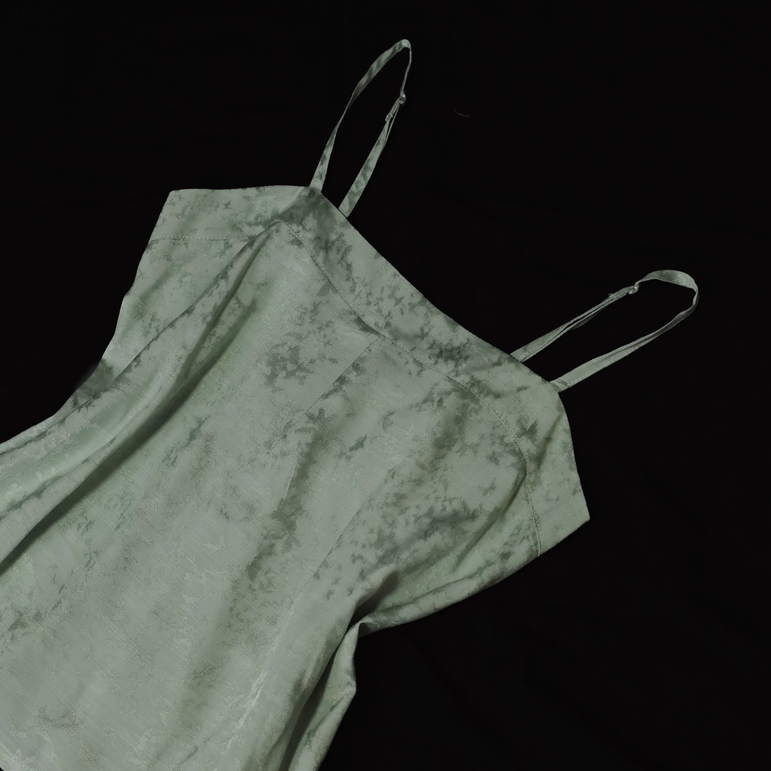 Dong Men 东门 Нижнее белье Moxiong с жемчужной отделкой Восточных ворот династии Сун