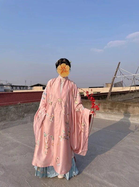 Baidie 百蝶披风 Veste des Cent Papillons Pifeng de la Fin de la Dynastie Ming