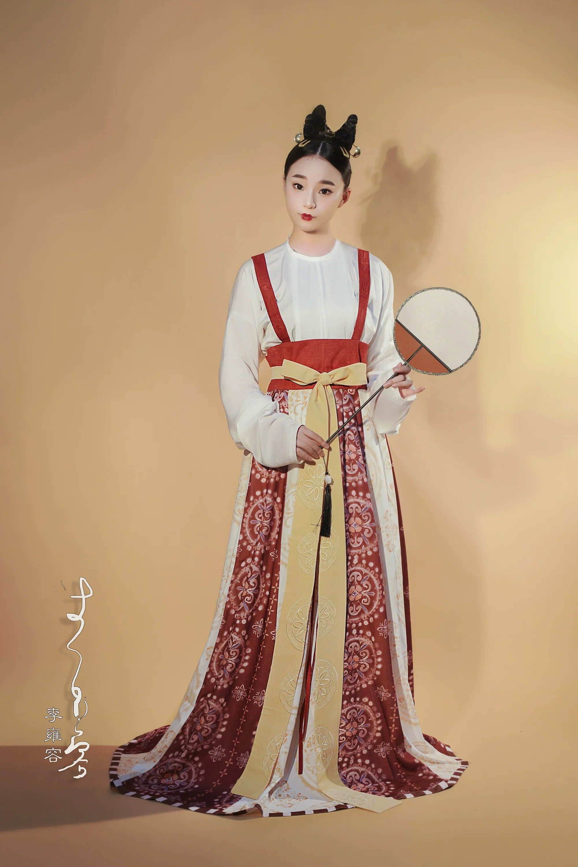 Li Yongrong 李雍容 Poème de la Restauration des Dynasties du Nord et du Sud Ruqun