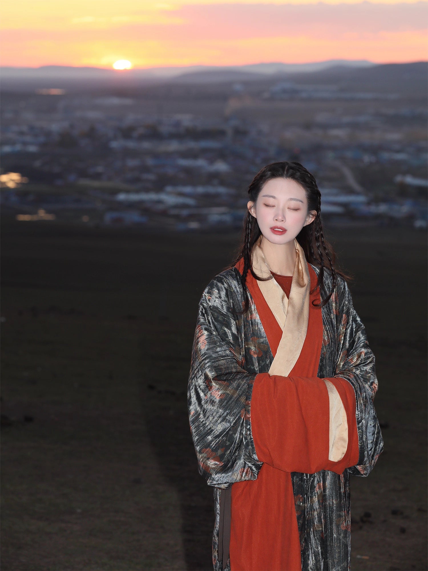 Fu Qin 抚琴 Playing the Zither Modernized Han Reversible Velvet Zhiju Straight Hem Robe Coat