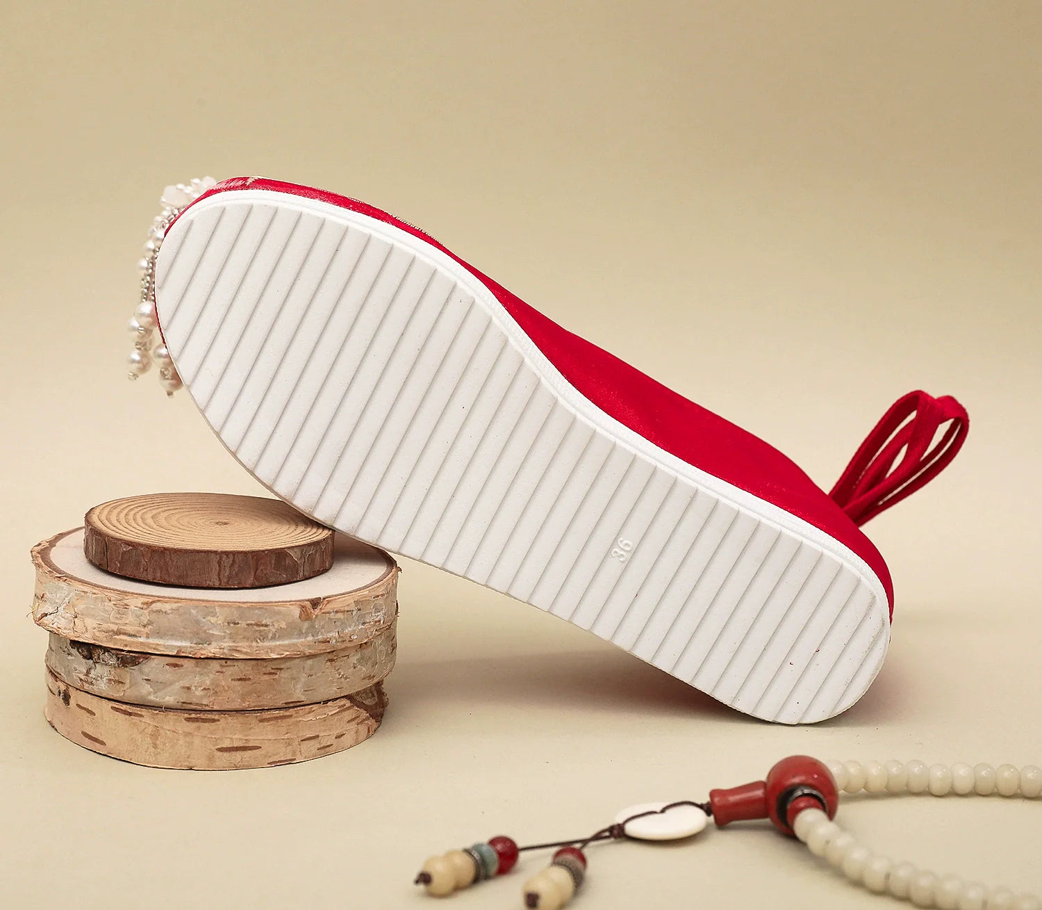 Sai Hong 腮红 Song Ming Chaussures Gongxie à bout pointu avec perles brodées