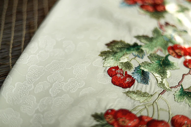 Шань Чжа 山楂 Боярышник династии Мин Нижнее белье Чжуяо с ручной вышивкой