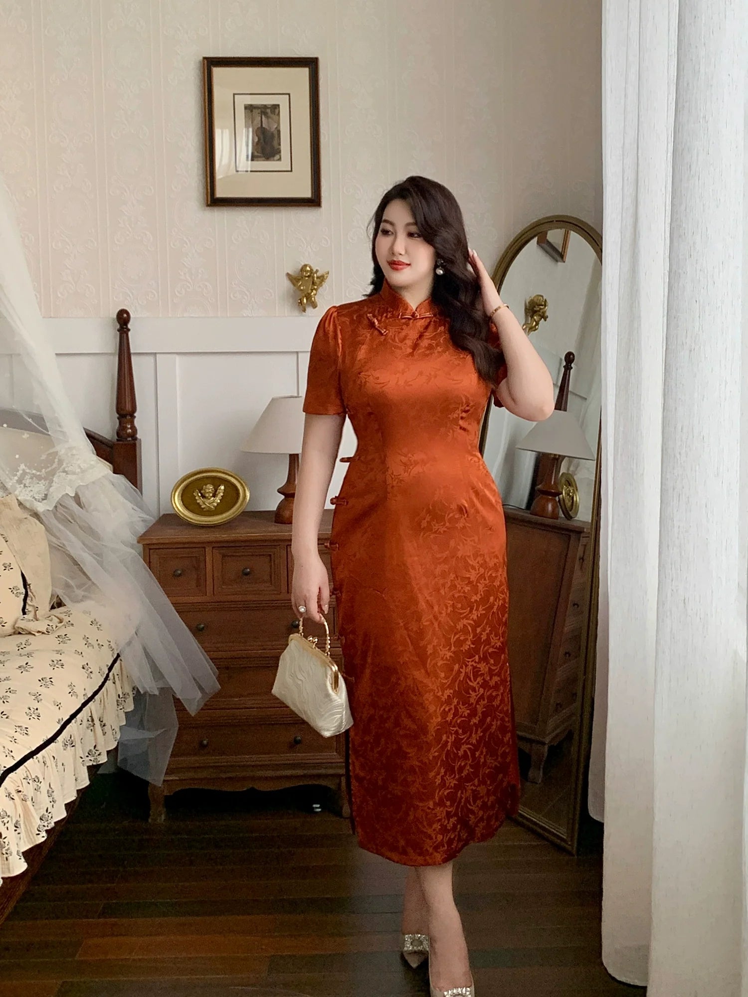 Xiaying Rui 霞映蕊 Glowing Sunset Plus Size Modernized Vintage Bottleneck Jacquard Qipao
