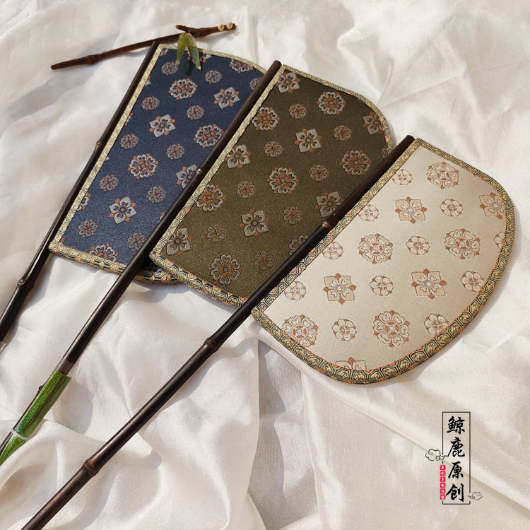 Туан Хуа 团花 Цветочная эмблема унисекс, односторонний веер Ху Шань