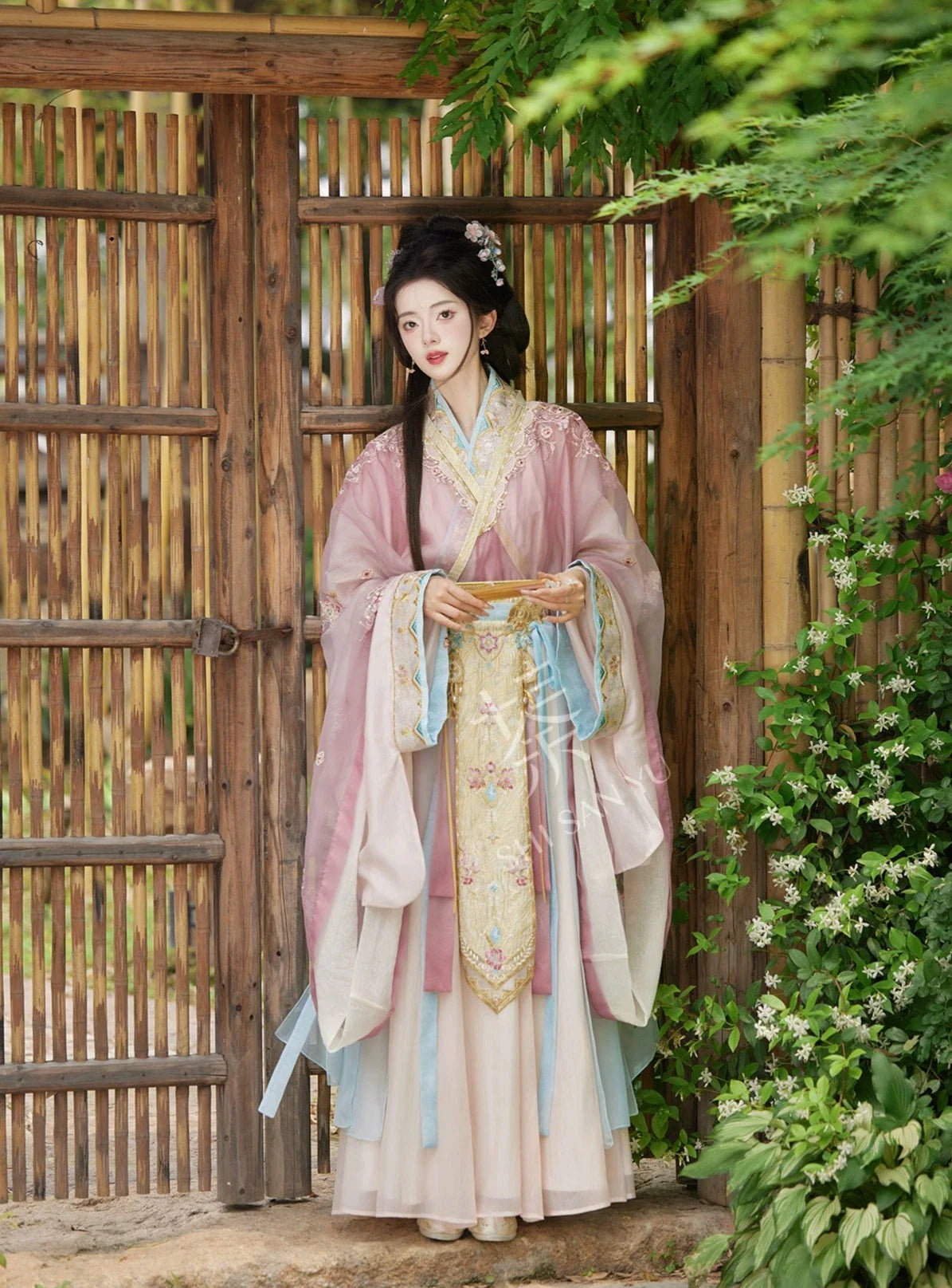 Cherry Blossom Grove 樱花林 Модернизированный комплект Ruqun династии Цзинь Zaju с ласточкиным хвостом