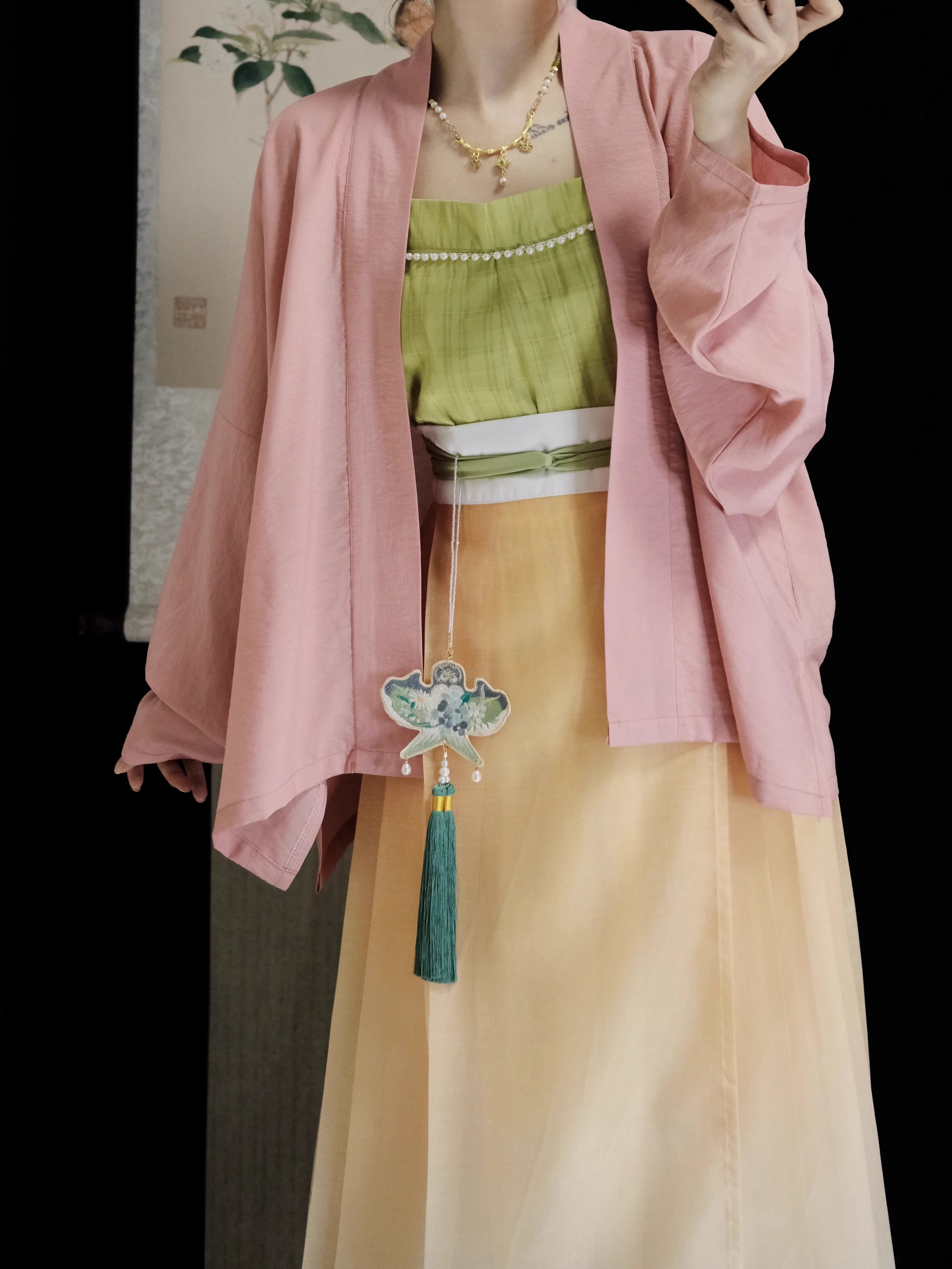 Dong Men 东门 Нижнее белье Moxiong с жемчужной отделкой Восточных ворот династии Сун