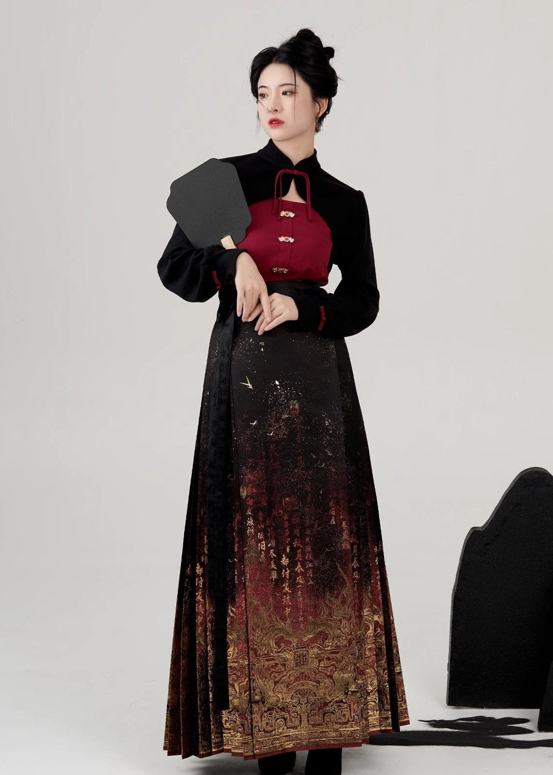 DanSha 丹砂 Ma Mian Skirt Set