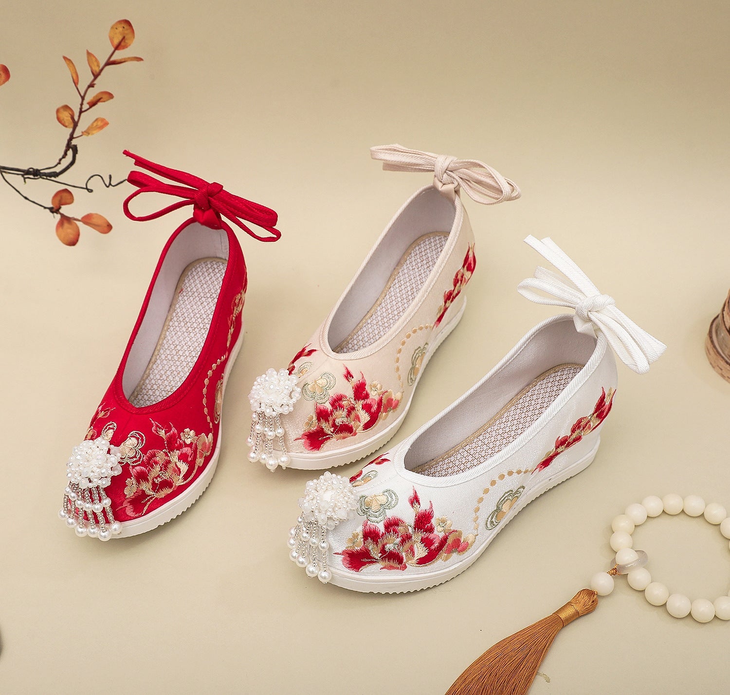 Sai Hong 腮红 Song Ming Chaussures Gongxie à bout pointu avec perles brodées