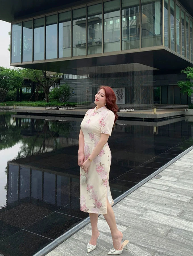 Xiari Meigui 夏日玫瑰 Rosy Summer Plus Size Modernized Classic Floral Print Qipao