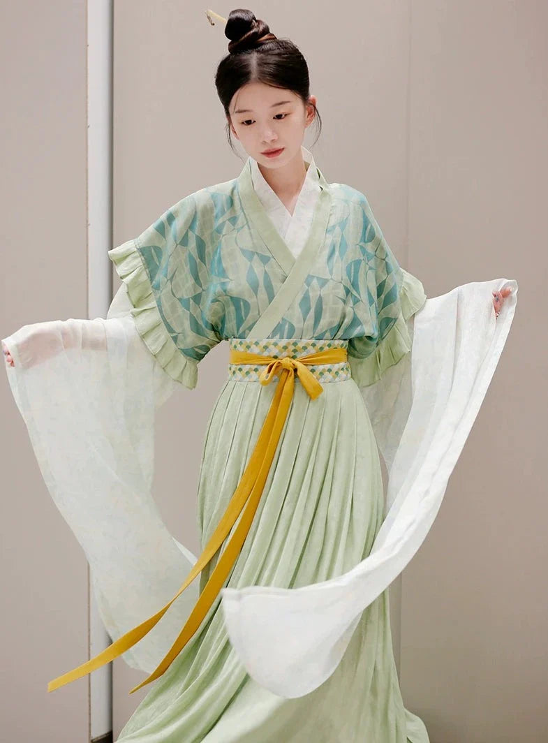 Shui Cai 水彩 Ensemble Ruqun de la dynastie du Nord et du Sud modernisé à l'aquarelle