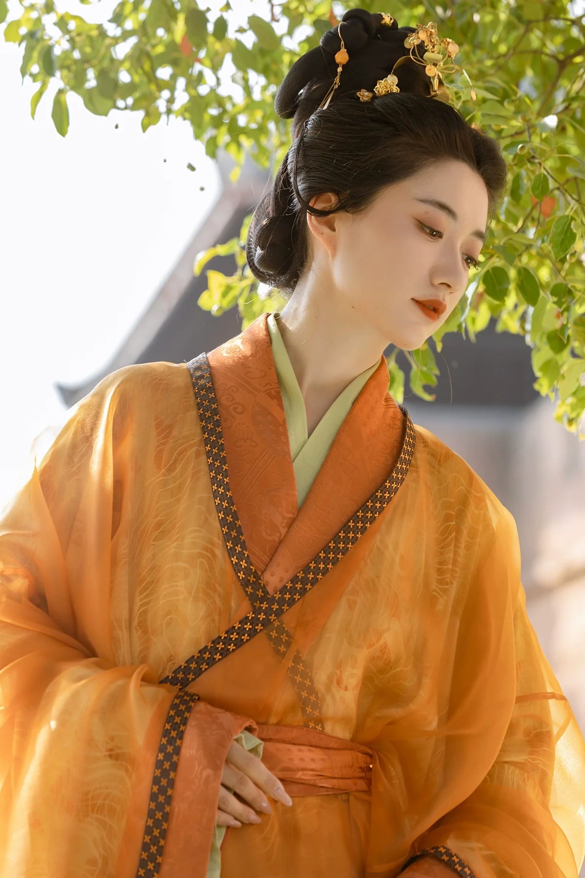 Цю Се 秋瑟 Осенняя рябь Халат Чжиджу династии Хань