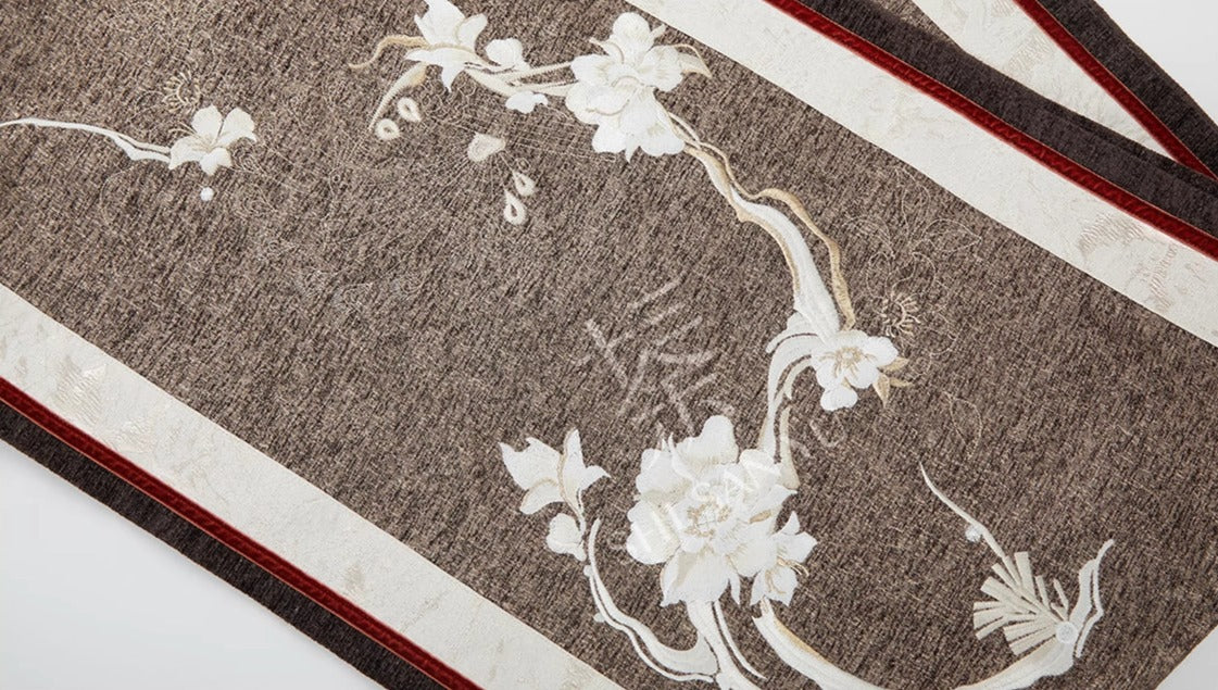 Five String Melody 五弦华韵 Модернизированный комплект халатов из шелкового шелка Quju Zhiju времен династии Хань