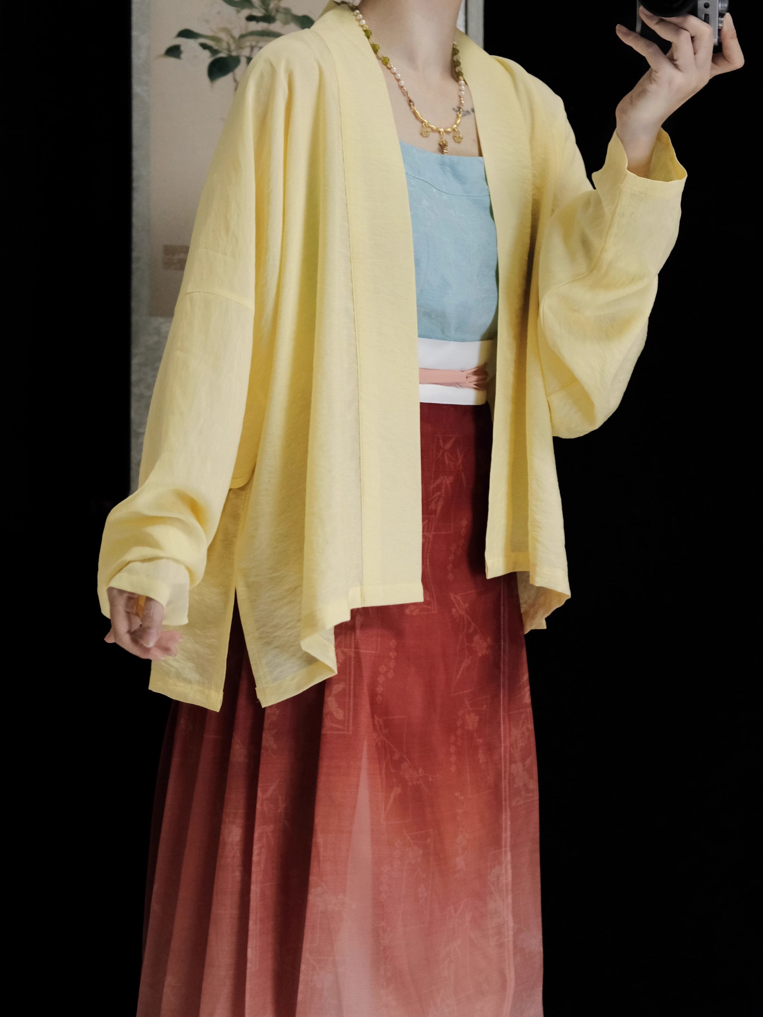 Dong Men 东门 Нижнее белье Moxiong с жемчужной отделкой Восточных ворот династии Сун