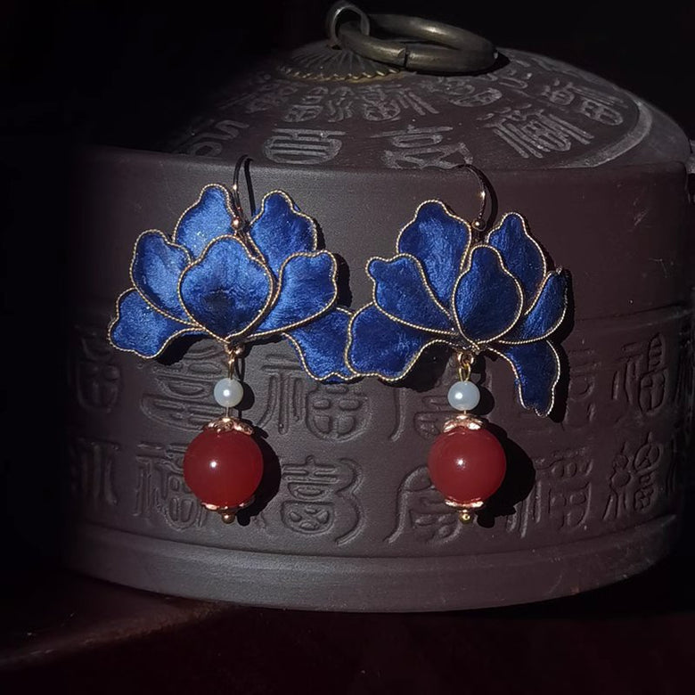 Rong Hua 绒花 Boucles d'oreilles à fleurs en velours
