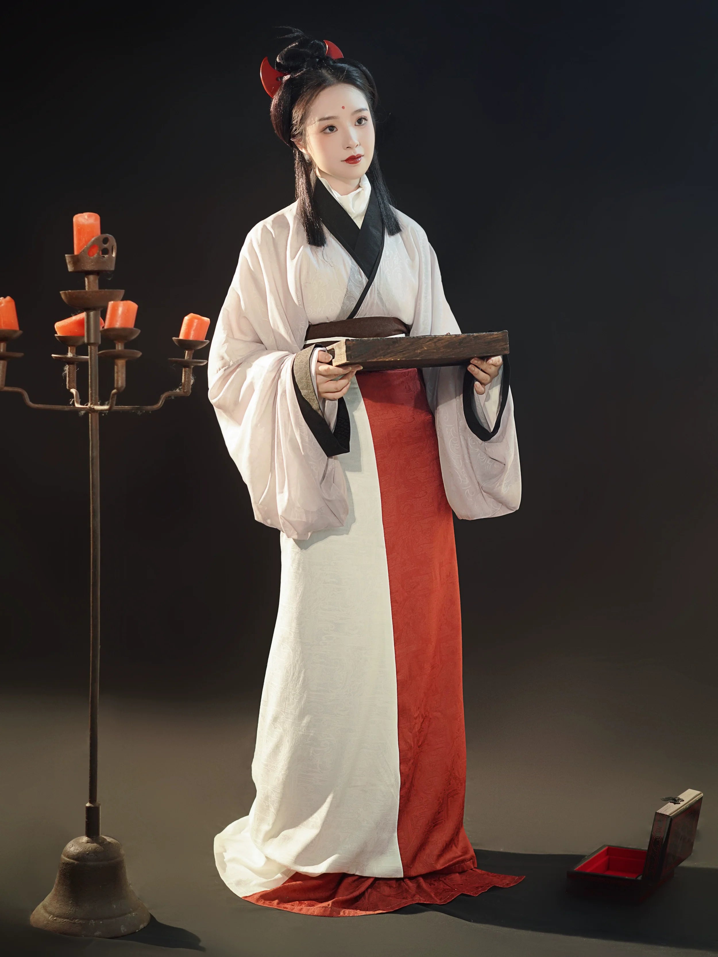 Синь Сюэ 新雪 Свежий снег Реставрация Восточной Хань Руцюнь