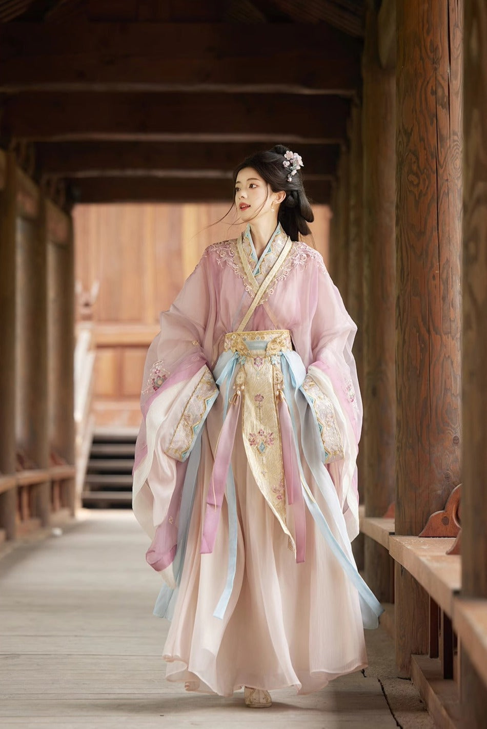 Cherry Blossom Grove 樱花林 Модернизированный комплект Ruqun династии Цзинь Zaju с ласточкиным хвостом