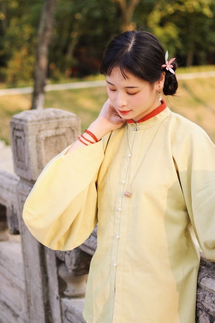 Яичный желток 熟蛋 Династия Мин, контрастный воротник, рукава пипа, рубашка Liling Duijin
