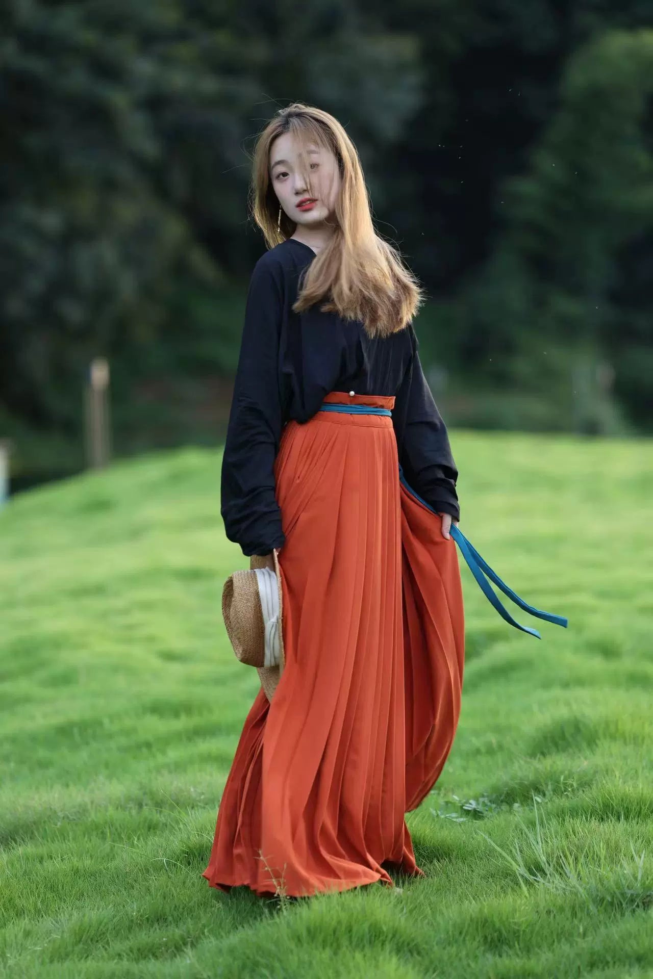 Caiqun 彩裙 Базовая разноцветная юбка Baidiequn