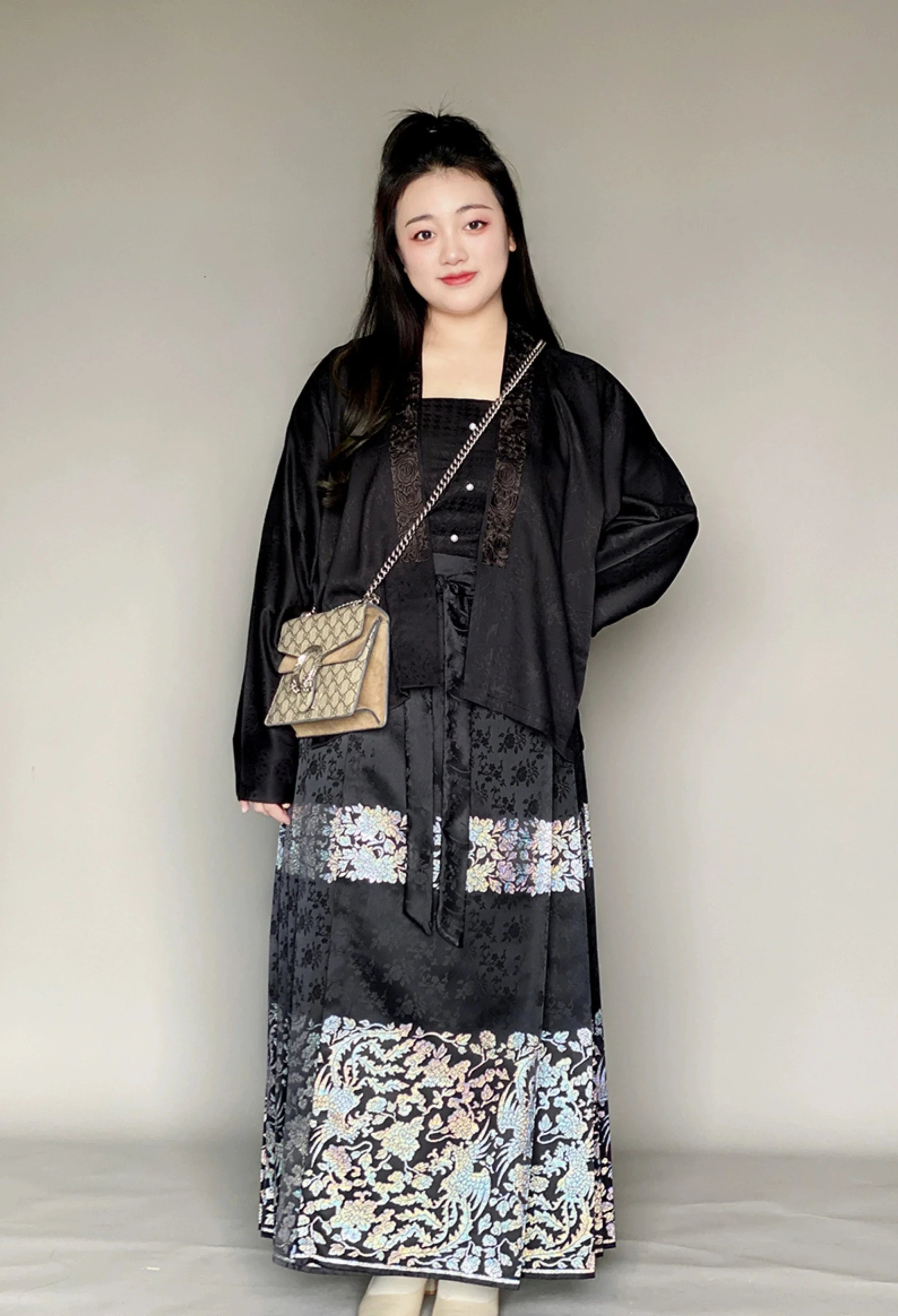 Luo Dian 螺钿 Юбка из перламутра большого размера Mamian