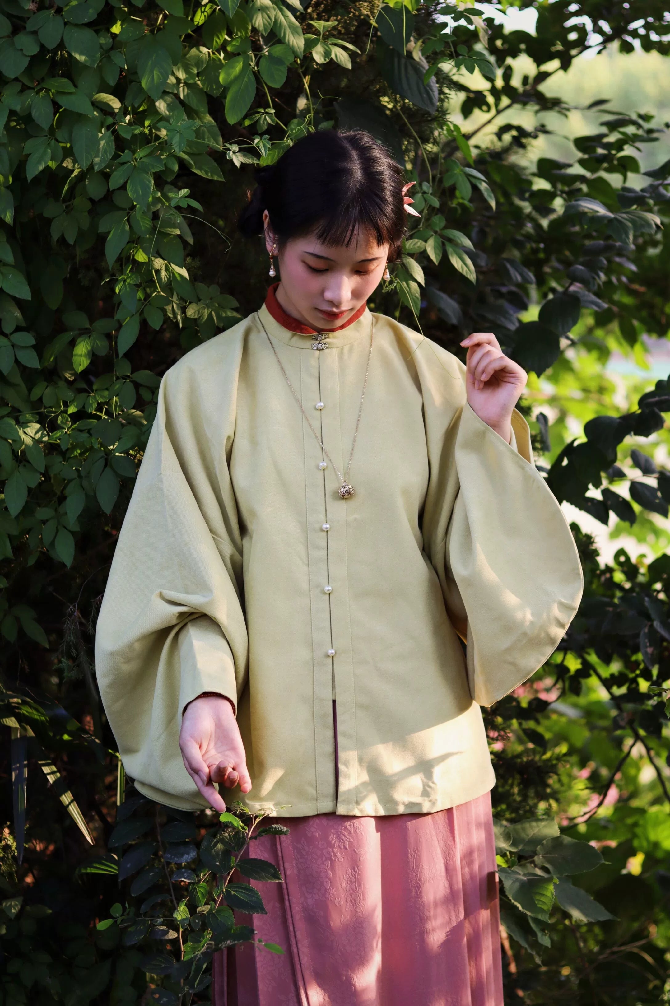 Яичный желток 熟蛋 Династия Мин, контрастный воротник, рукава пипа, рубашка Liling Duijin