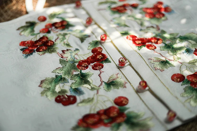 Шань Чжа 山楂 Боярышник династии Мин Нижнее белье Чжуяо с ручной вышивкой