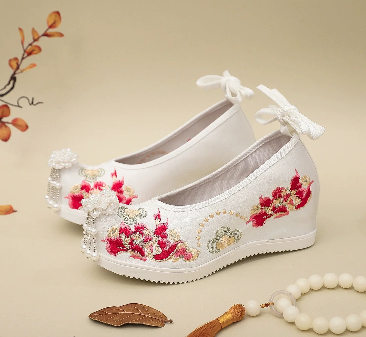 Sai Hong 腮红 Song Ming Chaussures Gongxie à bout pointu avec perles brodées