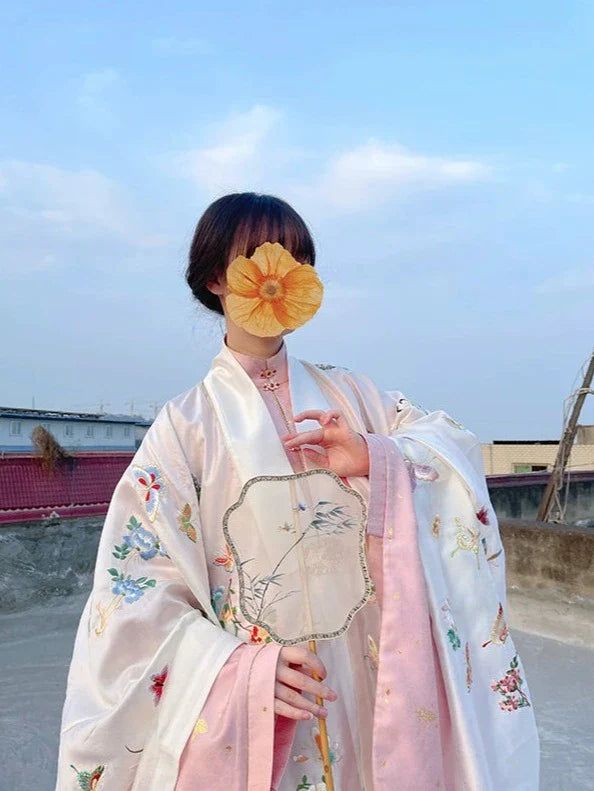 Baidie 百蝶披风 Veste des Cent Papillons Pifeng de la Fin de la Dynastie Ming