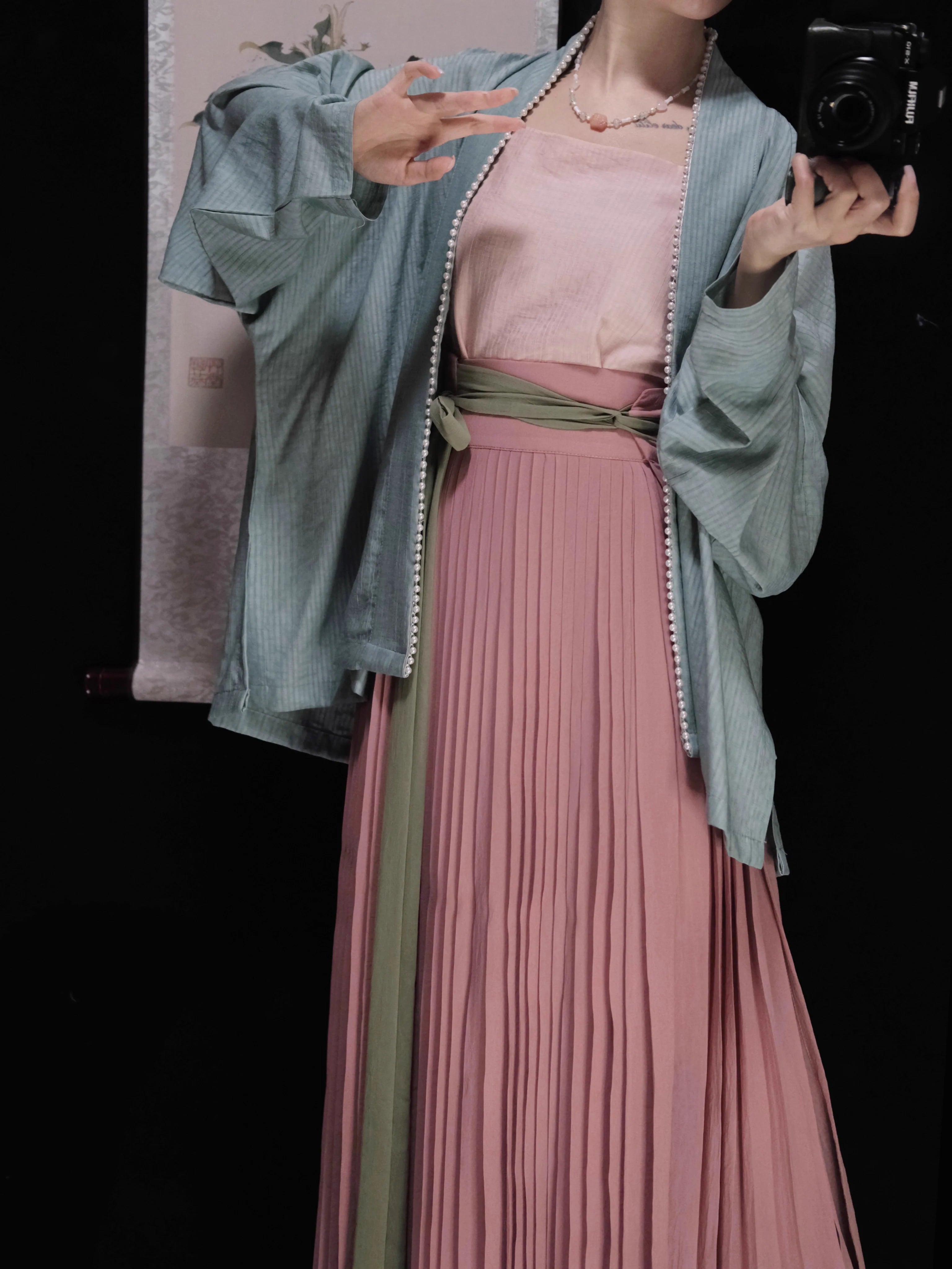 Pu Tao 葡萄 Raisin Dynastie Song Diverses jupes Baidiequn