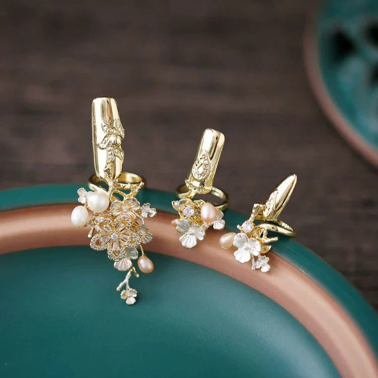 Lóng Huā 龙花 Dragon Flower New Chinese Style Finger Nail Guards
