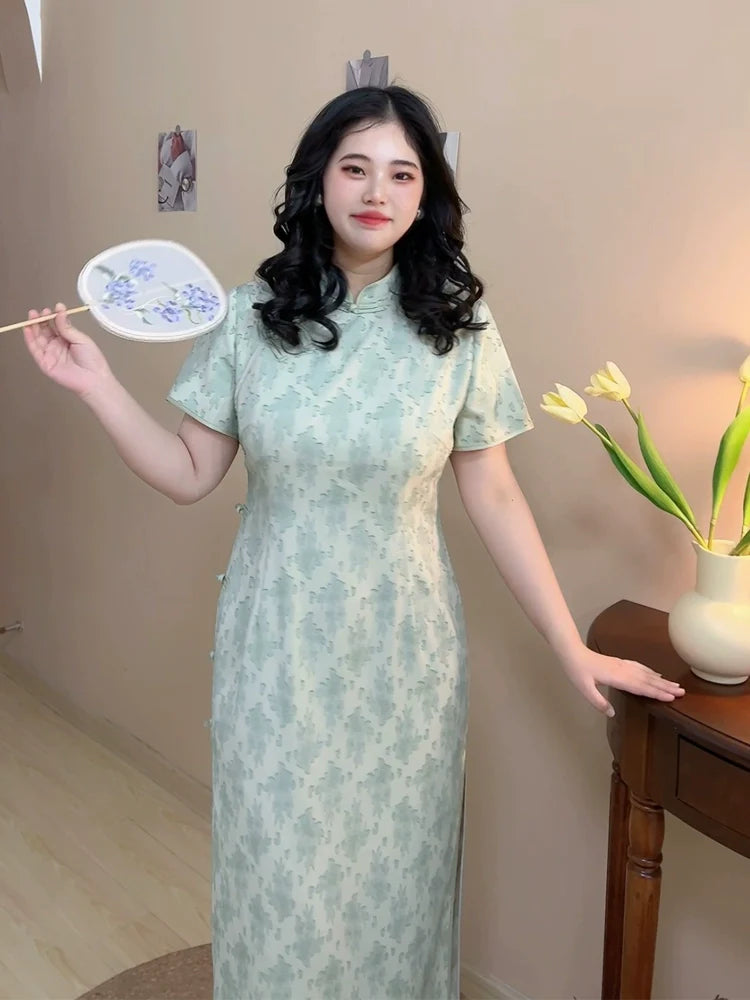 Zhi Lian 之恋 Летнее романтическое Ципао больших размеров с цветочным принтом и короткими рукавами