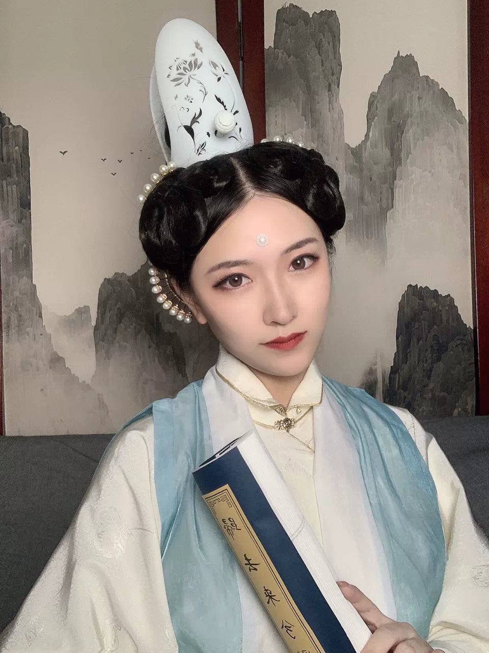 Shankou Guan 山口冠 Open Mountain Crown Song Dynasty Women's Accessory Set