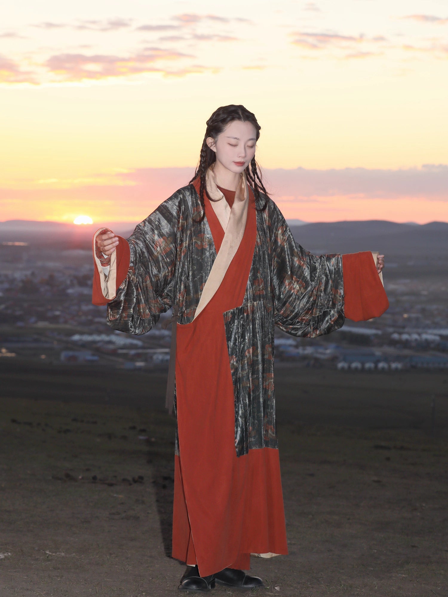 Fu Qin 抚琴 Playing the Zither Modernized Han Reversible Velvet Zhiju Straight Hem Robe Coat