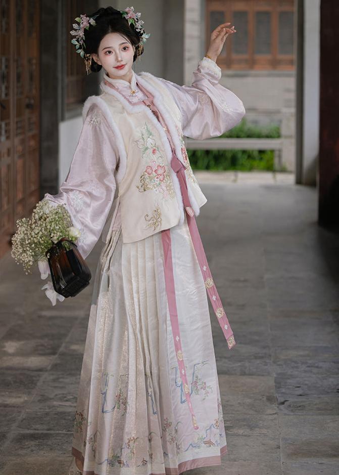Huaruo 花若 2025 New Year MING DYNASTY HANFU